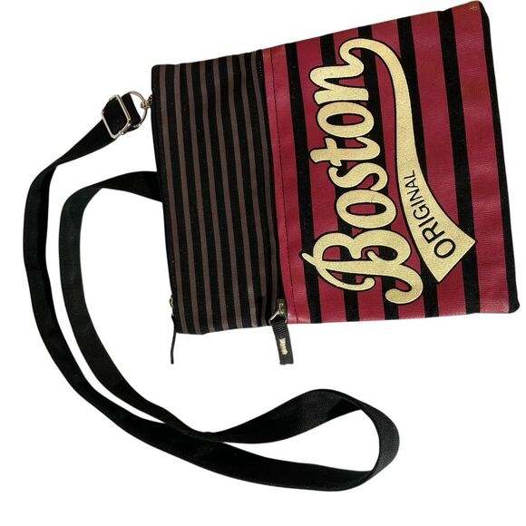 Robin Ruth Crossbody Boston Bag. destination, travel, hobo - Picture 10 of 16